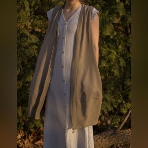 Samuel Dong Tan Sleeveless Bubble Dress with Front Zipper